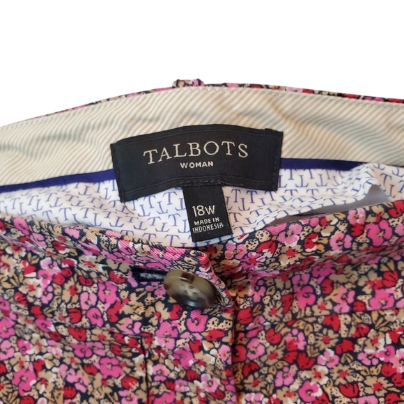 🍁Talbots Pink Floral Women's Shorts Size 18W - Picture 4 of 6